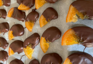 Φέτες πορτοκαλιού με σοκολάτα: Ένα εύκολο και light γλύκισμα που θα λατρέψουν τα παιδιά