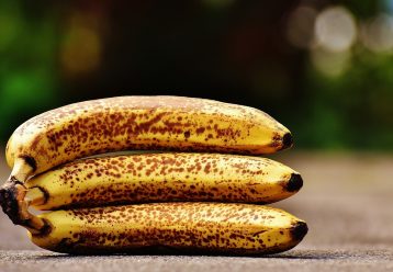 Μην πετάτε τις μαυρισμένες μπανάνες: Ιδού 5 τρόποι να τις αξιοποιήσετε!