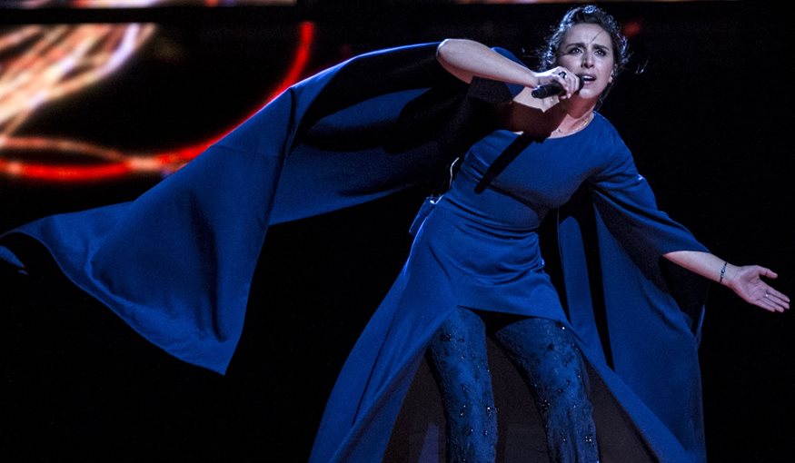 Πρόσφυγας με τα παιδιά της η Τζαμάλα που είχε σαρώσει στη Eurovision - Το «προφητικό» τραγούδι
