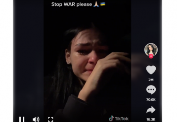 Οι έφηβοι της Ουκρανίας εκπέμπουν SOS και ενημερώνουν τους υπόλοιπους έφηβους για τον πόλεμο μέσω TikTok