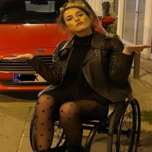 Η Ραφαέλα έπεσε στη μέση του δρόμου και κατακεραυνώνει: «Όμορφο» πράμα να είσαι ανάπηρος στην Κύπρο