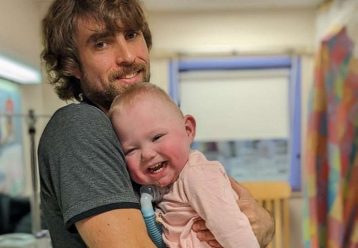 Μωρό που γεννήθηκε 450 γραμμάρια χωρίς ελπίδες να ζήσει, γύρισε σπίτι της 19 μήνες μετά!