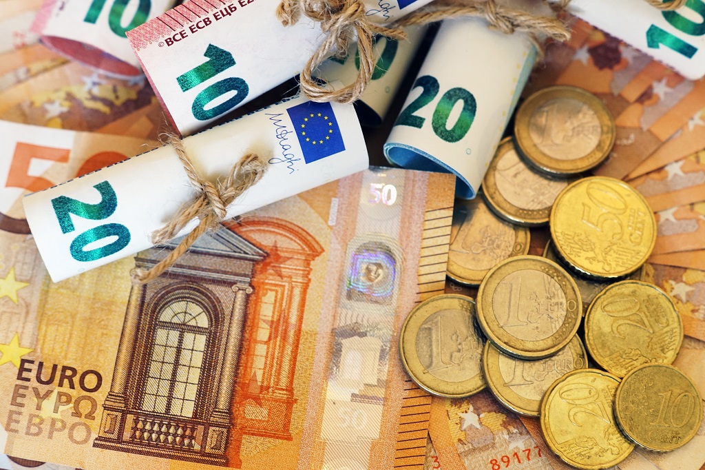 Πότε καταβάλλονται τα πασχαλινά επιδόματα - Όσα πρέπει να γνωρίζετε