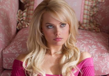 Μόλις κυκλοφόρησε το πρώτο στιγμιότυπο της Margot Robbie ως Barbie στη νέα ταινία!