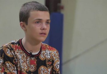«Θέλω κάποιος να με φωνάξει παιδί του»: Ραγίζει καρδιές η ιστορία 13χρονου που ζητά μία οικογένεια