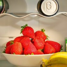 Ποια φρούτα και λαχανικά μπαίνουν στην κατάψυξη, ποια στο ψυγείο και ποια... πουθενά;
