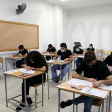 Μαθήτρια με λευχαιμία ξεσπά για τη διαρροή των θεμάτων - «Θα υποστείς τις συνέπειες»