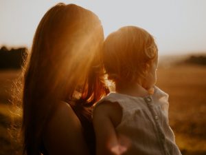 "Το κόστος ανατροφής ενός παιδιού ξεπερνά τις 160.000 ευρώ - Τι λες; Αξίζε τον κόπο;": Το κείμενο της παιδιάτρου που κάθε γονιός πρέπει να διαβάσει