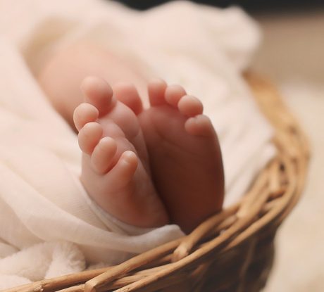 Τραγωδία: Vegan αφησε το μωρό της να πεθάνει από υποσιτισμό - Το τάιζε μόνο λαχανικά