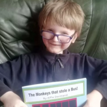 8χρονος γράφει και εικονογραφεί το δικό του βιβλίο για έναν πολύ συγκινητικό λόγο