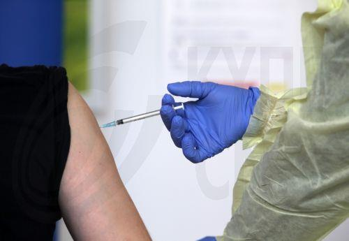 Εγκρίνεται το Φθινόπωρο το διδύναμο εμβόλιο κατά του κορωνοϊού- Πότε θα είναι διαθέσιμο