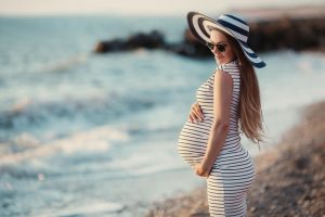 5 tips για τις εγκυούλες του καλοκαιριού, σύμφωνα με τον γυναικολόγο