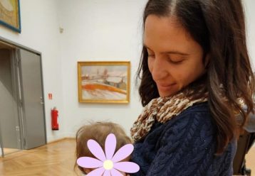 "Μου απαγόρεψαν να θηλάσω το μωρό μου λόγω 'κανόνα' του Mall": Μία μαμά ξεσπά για το νόμιμο δικαίωμά της