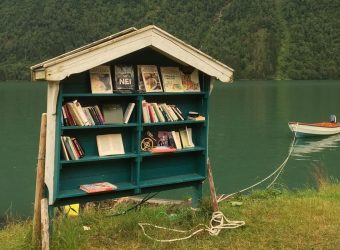 Αυτό το μικρό χωριουδάκι σε κάθε γωνιά του έχει και μία βιβλιοθήκη (εικόνες)