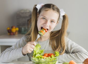 9 tips για ισορροπημένη διατροφή του παιδιού τώρα που ανοίγουν τα σχολεία