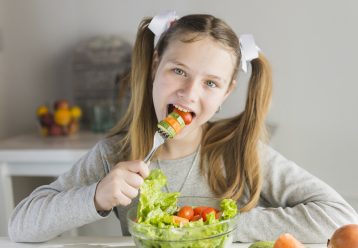 9 tips για ισορροπημένη διατροφή του παιδιού τώρα που ανοίγουν τα σχολεία