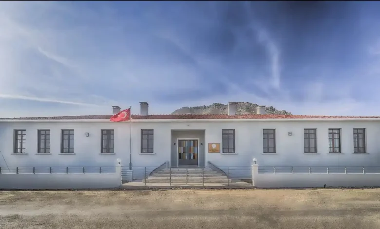 Η εκκλησία Πάφου κάνει έρανο για να συντηρηθεί σχολείο στην Ίμβρο!