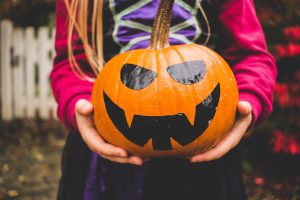 Ένα υπέροχο Halloween εργαστήρι περιμένει τα παιδιά για... spooky παιχνίδια!