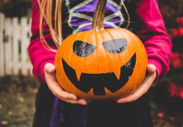 Ένα υπέροχο Halloween εργαστήρι περιμένει τα παιδιά για... spooky παιχνίδια!