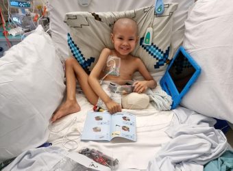 «Αντίο πόδι μου, θα μου λείψεις»: Ραγίζει καρδιές η ιστορία 8χρονου που «έφυγε» από σπάνιο καρκίνο