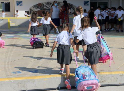 Επεκτείνονται οι κατηγορίες γονικής άδειας και άδειας πατρότητας