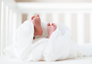 Γεννήθηκε το μωρό Νο 8 δισ.: Ποια ήταν τα παιδιά-ορόσημο στο παρελθόν και τι σημαίνει αυτό για τον πλανήτη