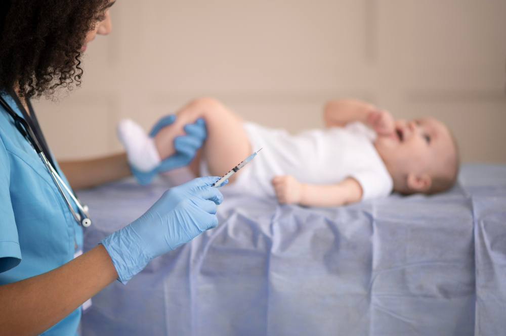 Εμβολιασμός παιδιών και βρεφών: Όλες οι πληροφορίες που χρειάζεστε
