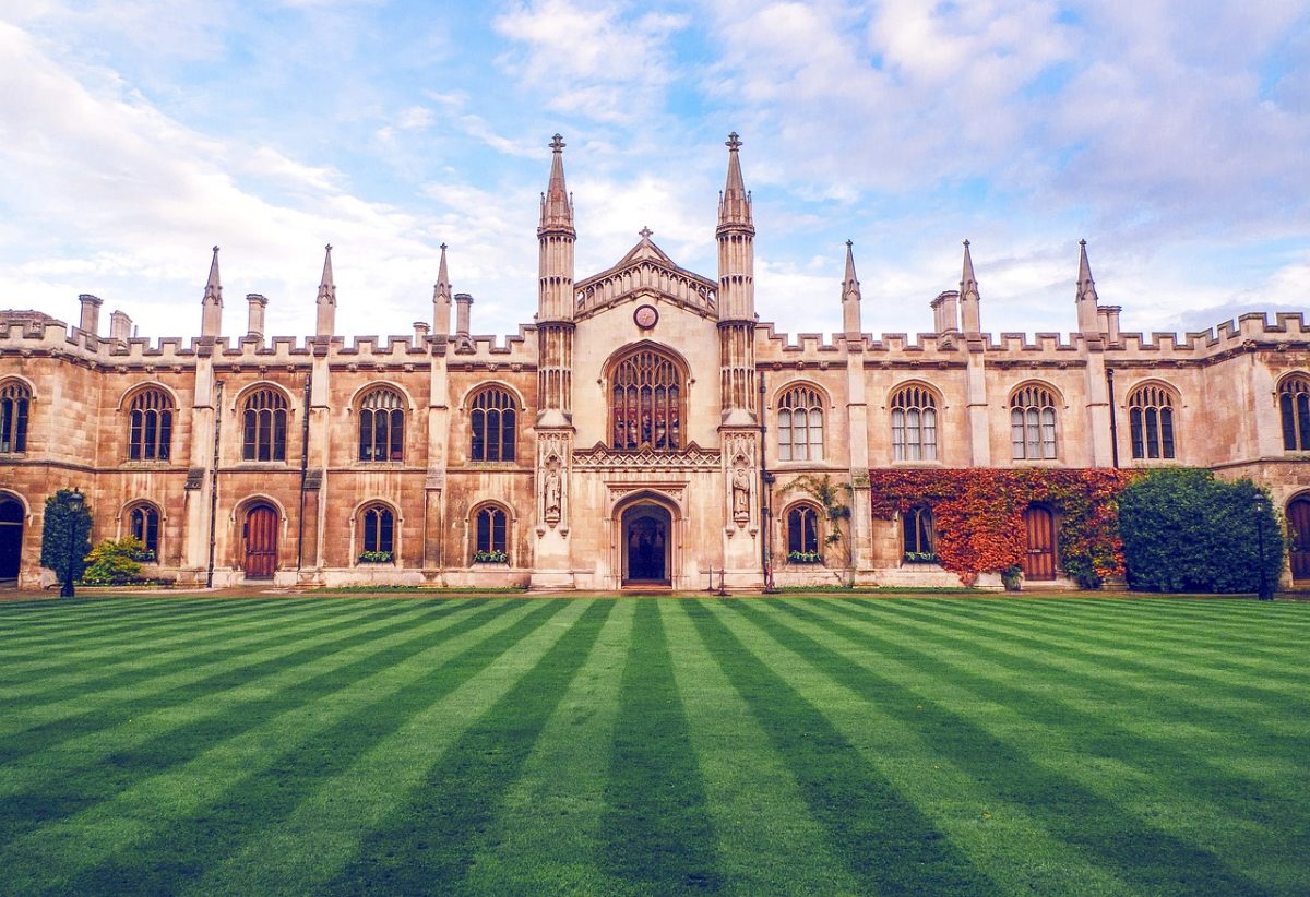 «Σάρωσαν» τα βραβεία στις εξετάσεις του Cambridge οι Κύπριοι μαθητές