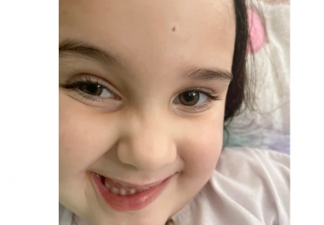 «Έσβησε» η 5χρονη που δέχθηκε κάρτες από όλον τον κόσμο στα τελευταία της γενέθλια