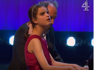 Μάγεψε στον τελικό του «The Piano» η 13χρονη τυφλή πιανίστρια - Ερμήνευσε το "Arabesque" του Debussy (vid)