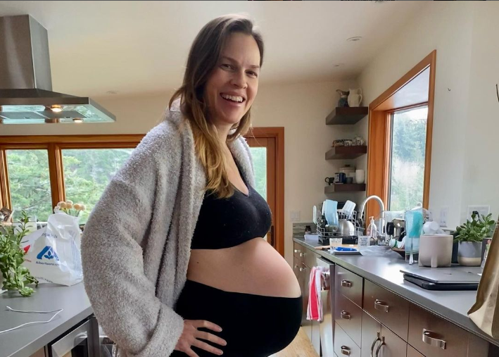 Γέννησε η Hilary Swank: Η πρώτη φωτογραφία με τα μωρά της “από τον παράδεισο”!