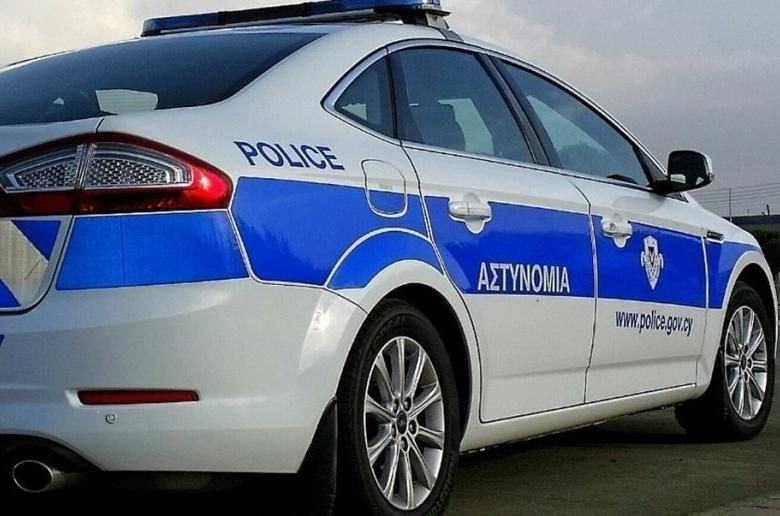 15χρονος “πιάστηκε” στο τιμόνι: Μαζί με τον πατέρα του στην Αστυνομία