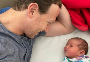 Mark Zuckerberg: Η γλυκύτατη φωτό του "Mr. Facebook" με τη νεογέννητη κόρη του