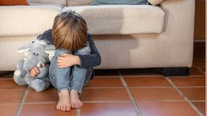 Έρευνα: Οι πονοκέφαλοι συνδέονται με τραυματικά γεγονότα από την παιδική ηλικία