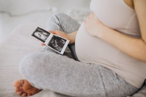 Ερευνητές ανίχνευσαν μικροπλαστικά στον πλακούντα εγκύων