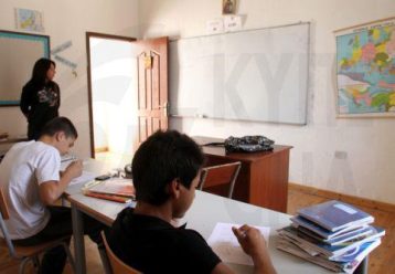 "Από τον περασμένο Μάιο μας απαγορεύτηκε η στήριξη σχολείων Ριζοκαρπάσου"
