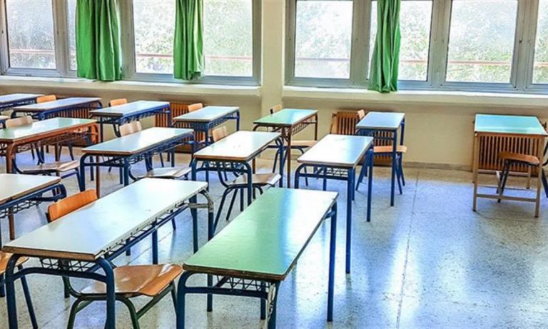 Ελλάδα: Έστειλαν μαζικά μηνύματα για βόμβες σε 35 σχολεία της Αττικής
