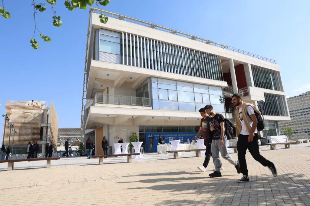 Πανεπιστήμιο Κύπρου: Εγκαινιάστηκε το νέο κτήριο Διδασκαλίας Ιατρικών και Βιολογικών Επιστημών «Δρ Αρτέμης Χατζηπαναγής»