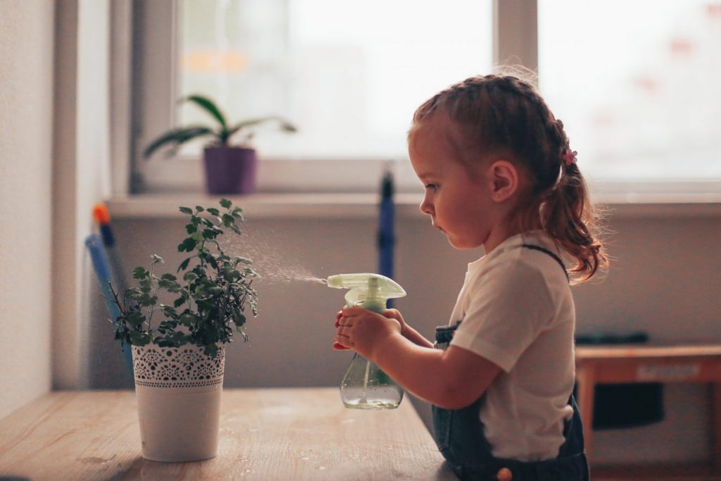 10 φράσεις Montessori που βοηθούν τα παιδιά να αποκτήσουν αυτοπεποίθηση και ανεξαρτησία